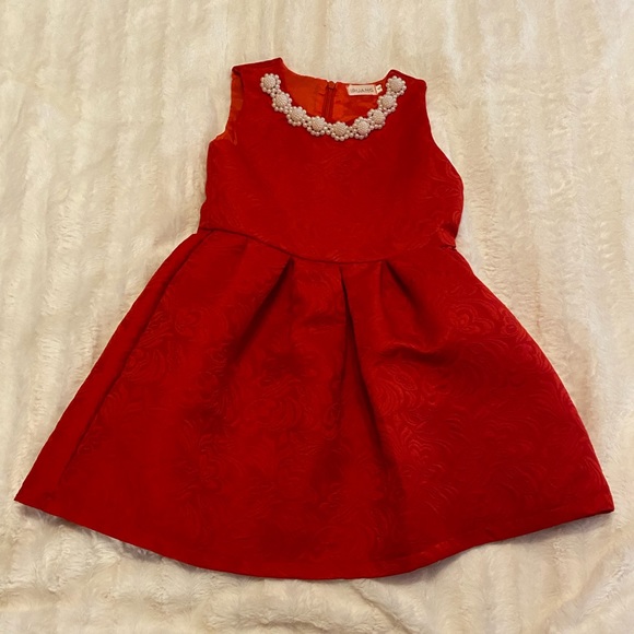 Great for Christmas. Beautifully details and pearls - Picture 1 of 3